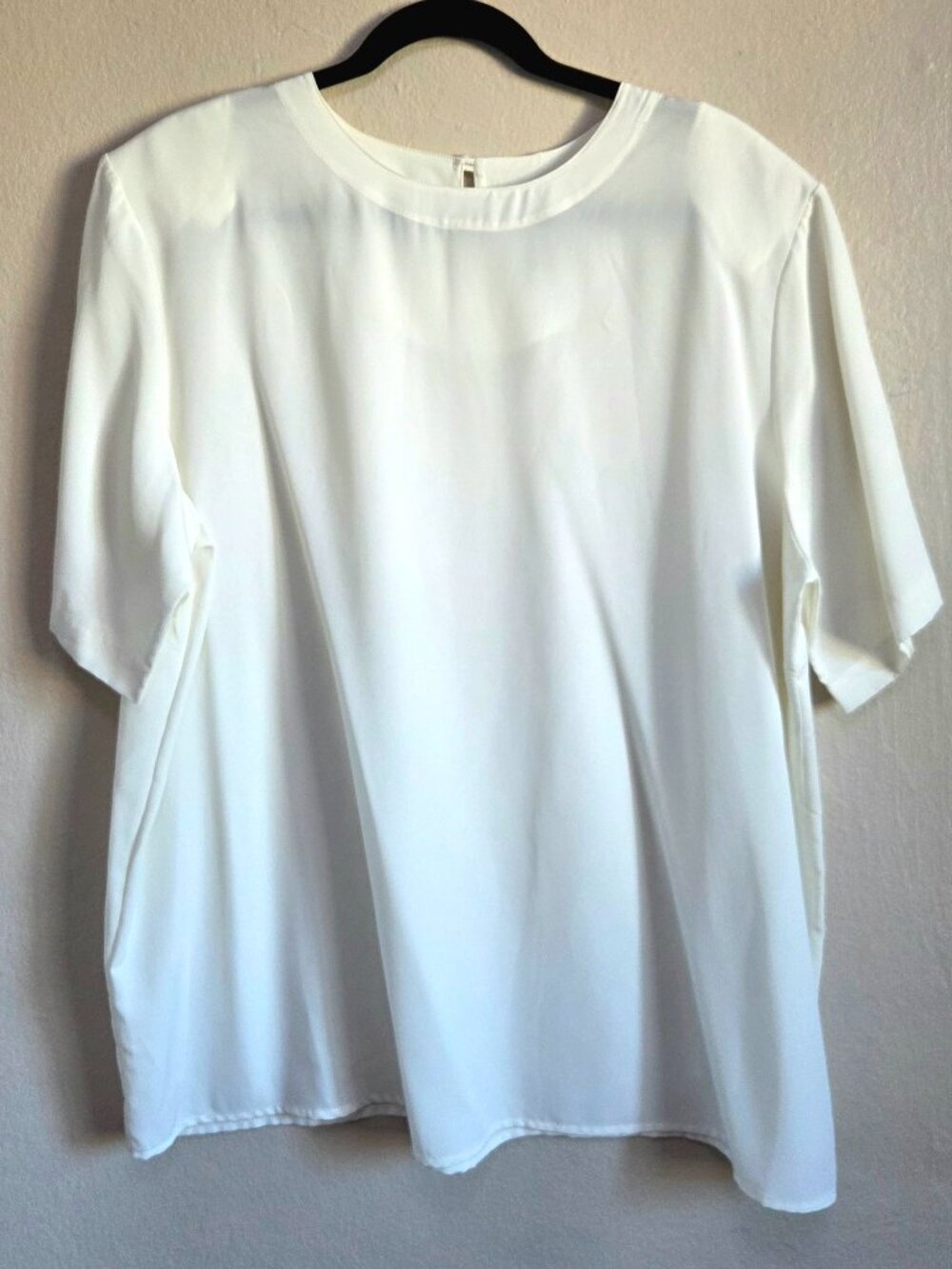 Vintage Appleseeds Top – 22W – Hong Kong – Cream/Ivory 🤍👚